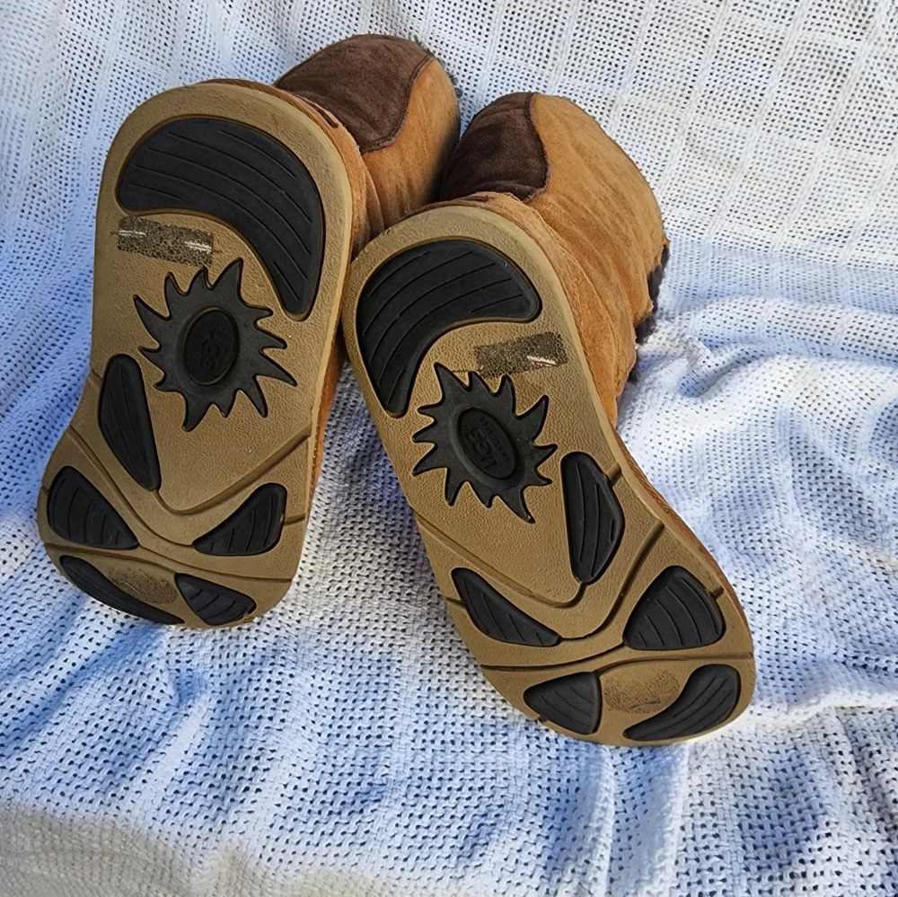 Ugg Whitley Moccasin shearling boots 6 - Picture 4 of 16